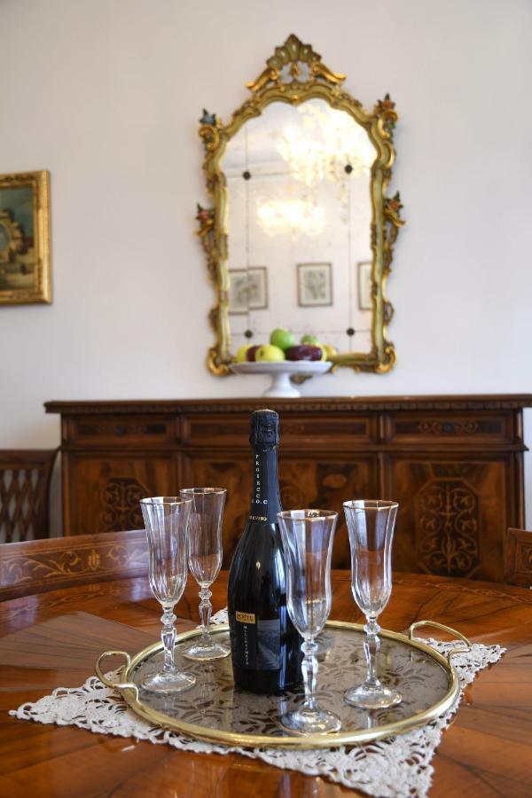 Residenza Ca Trinita Apartment Venesia Bagian luar foto